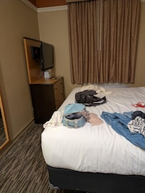 Bed only one bedside table for some reason