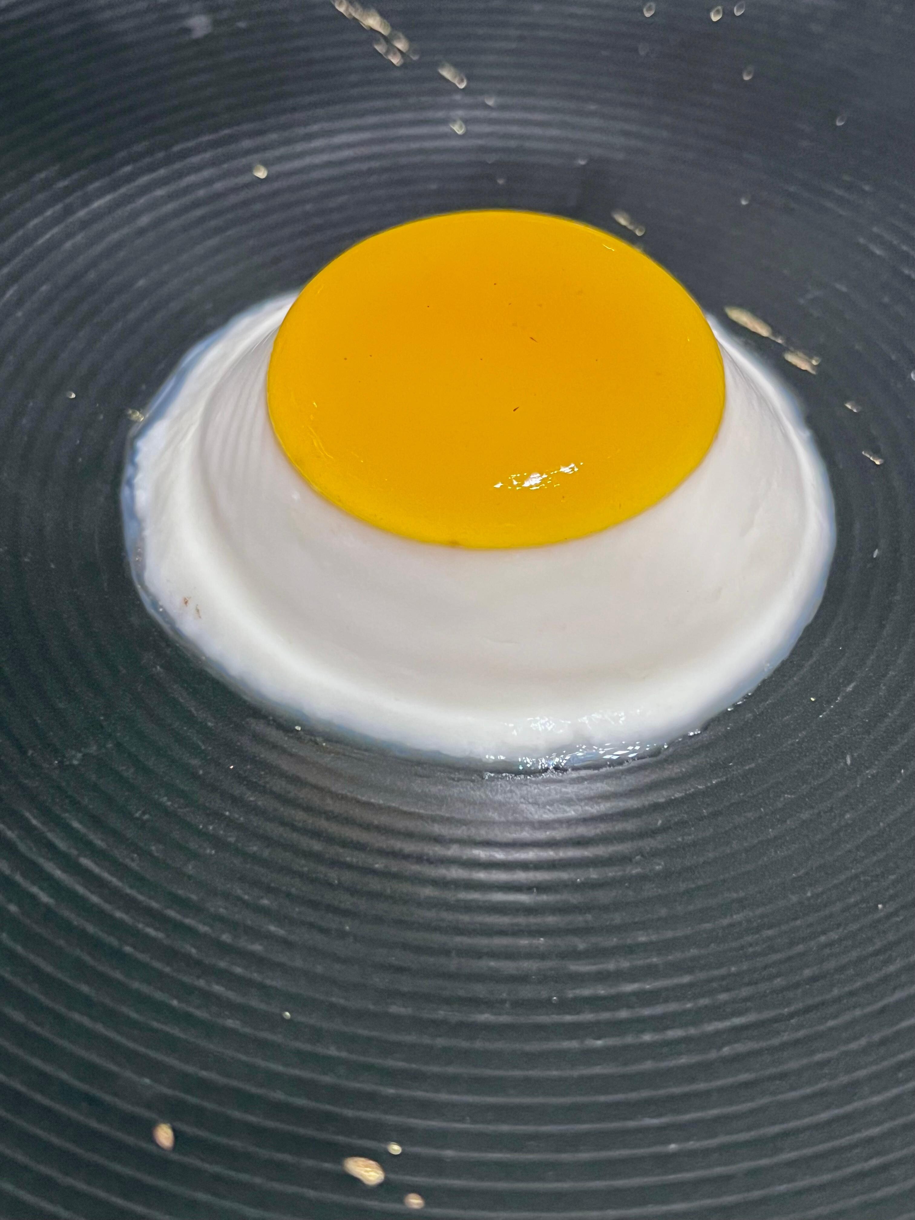 Delicioso postre con wasabi en el restaurante japonés. 