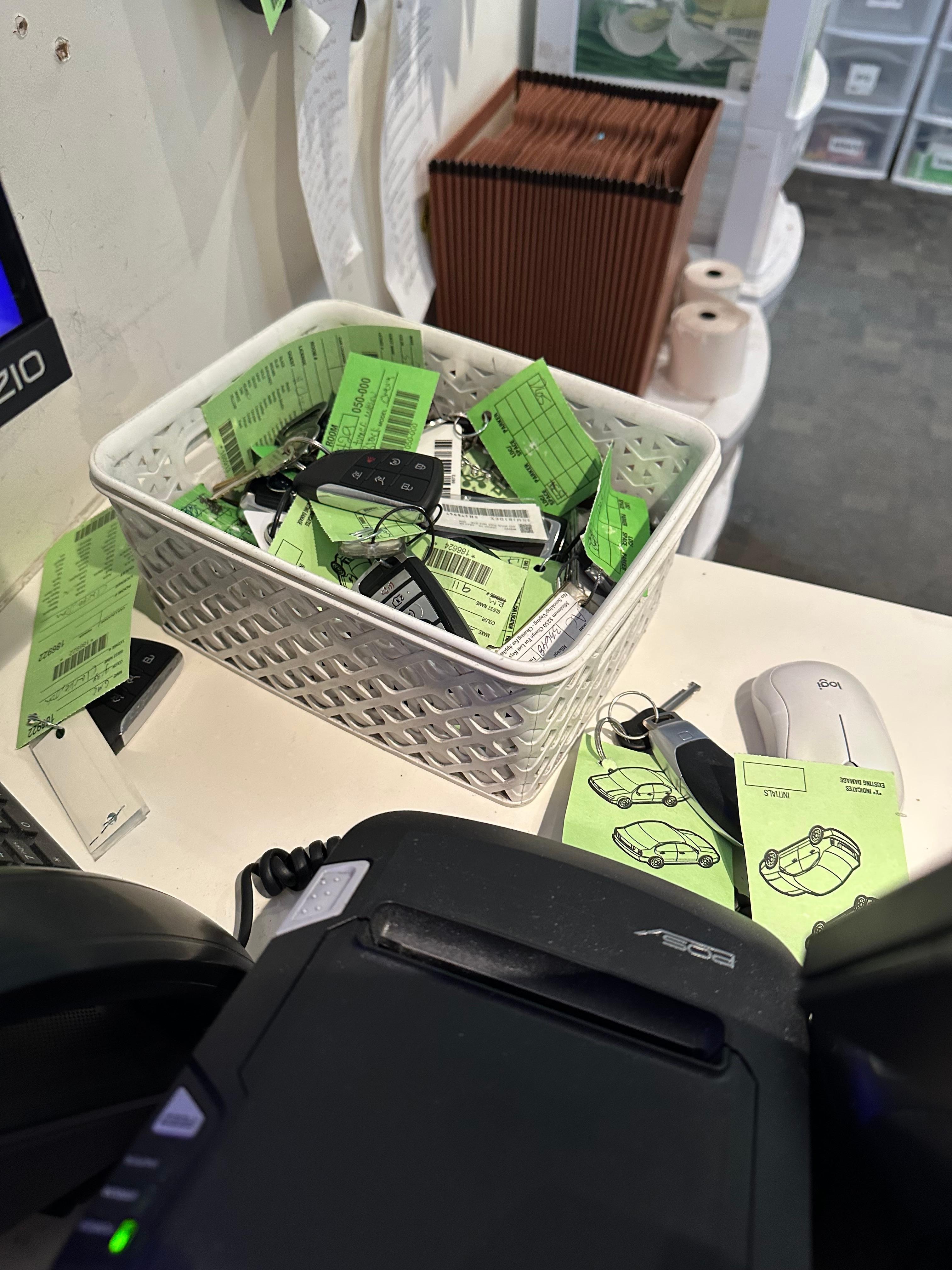 Valet keys are not organized! 