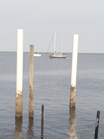 Boat on the bay.
