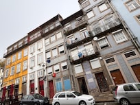 a lot of nice restuarants around the corner.