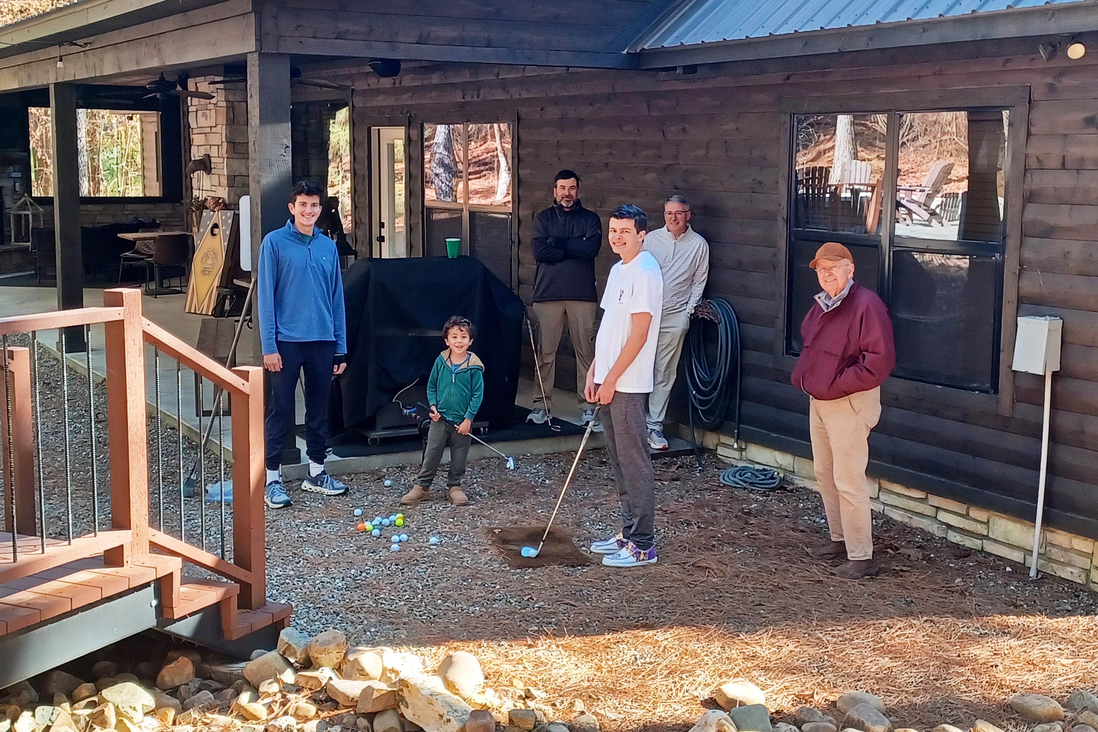 Chipping tournament from house to the horseshoe pit