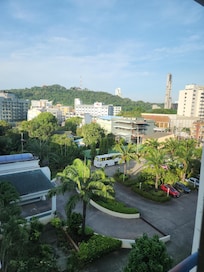 View from my 6th floor room. Bonus: Windows can open :-)