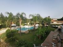 Garten mit Pool