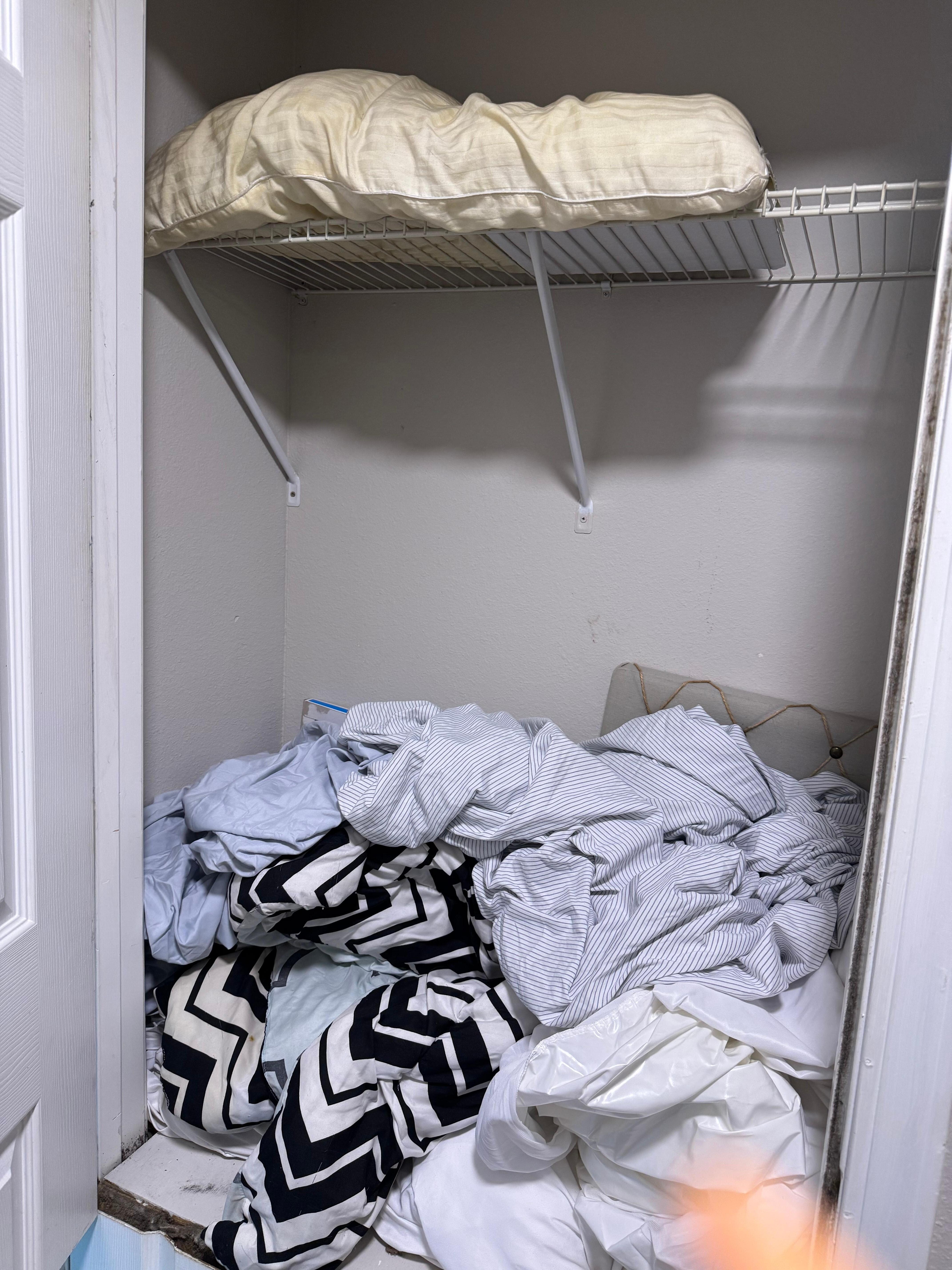 Linen just throwed in the closet.