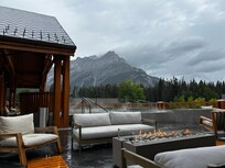 Hot tub on 1st floor roof