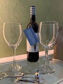 Complementary wine with a welcome note - enjoyed with gusto on the terraza