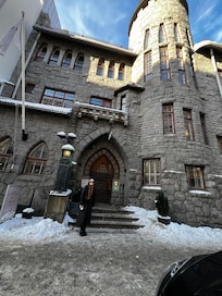 Front of the hotel and entrance