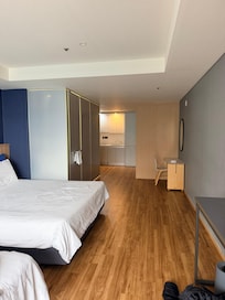 Room has no pictures on wall and thin mattress it’s like a Hostel