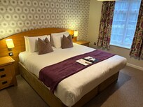 Large comfy rooms