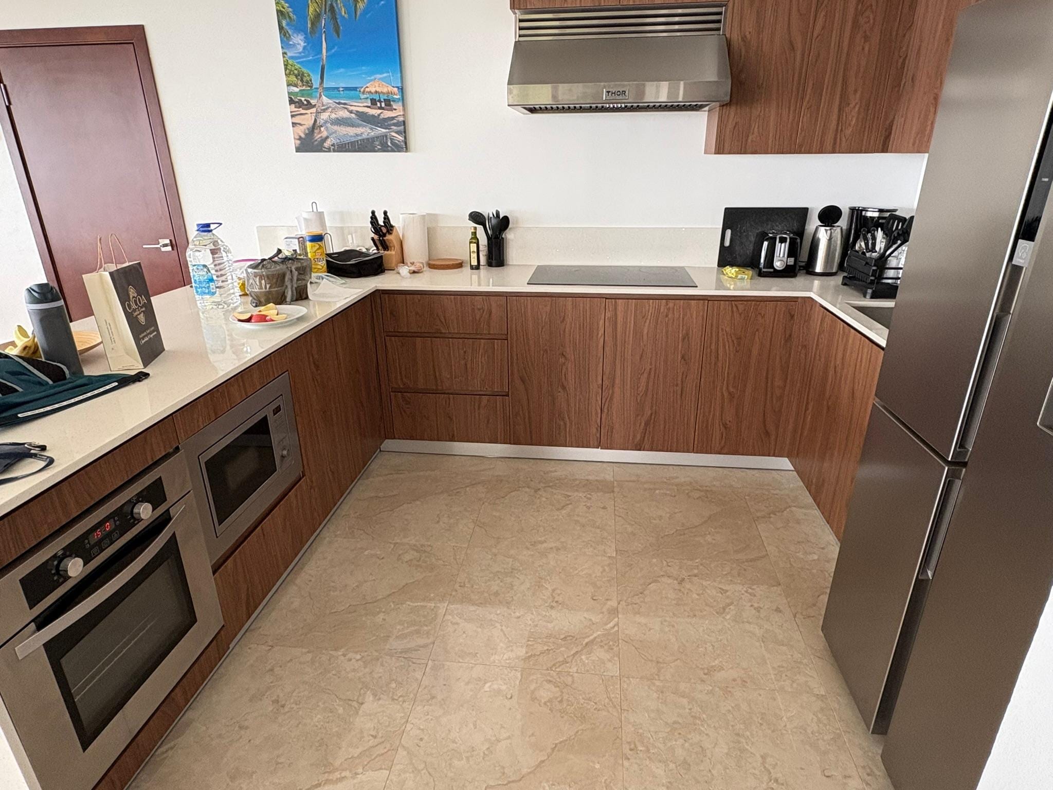 Excellent kitchen amenities.