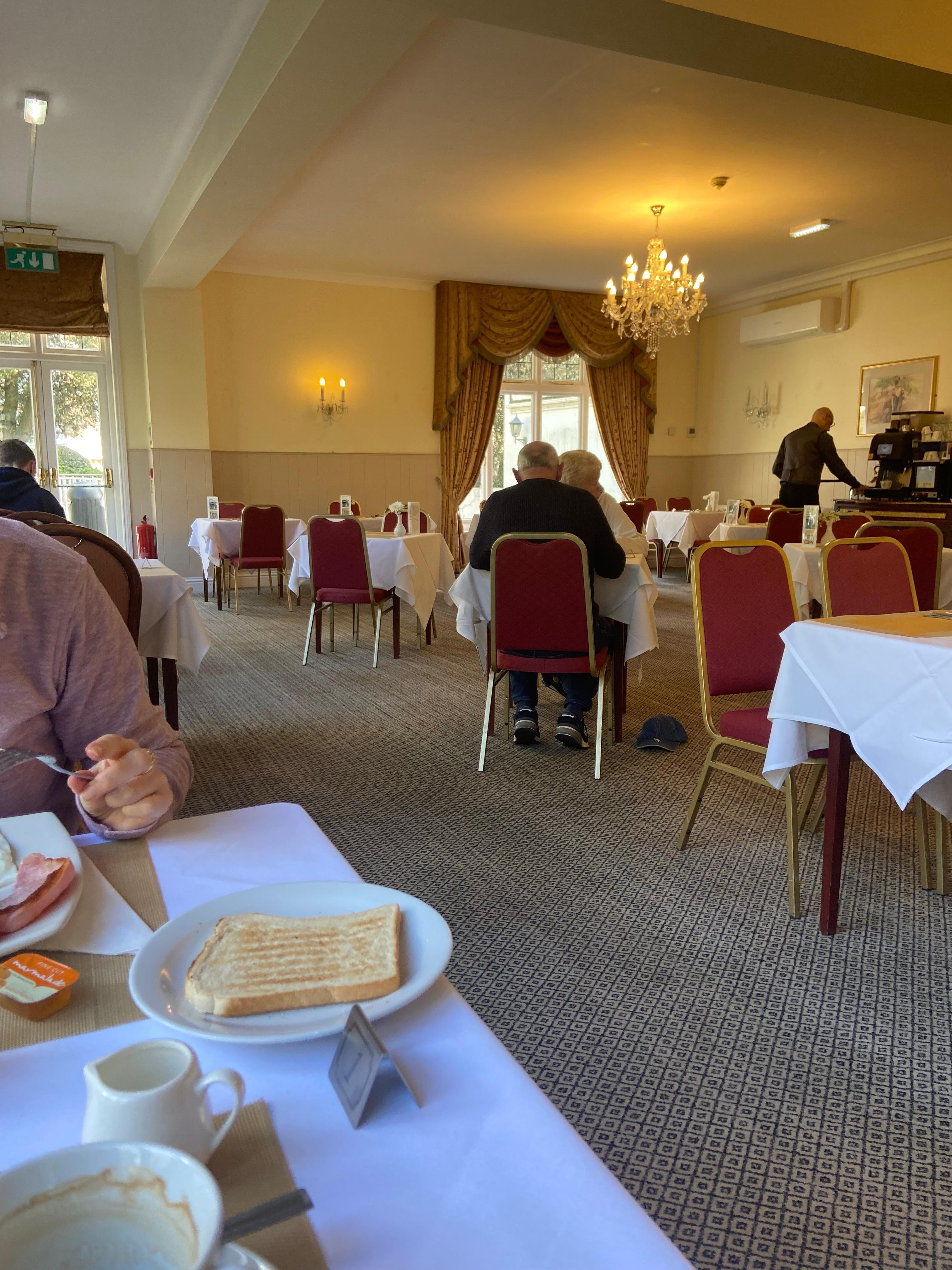 Very clean bright and pleasant dining experience.