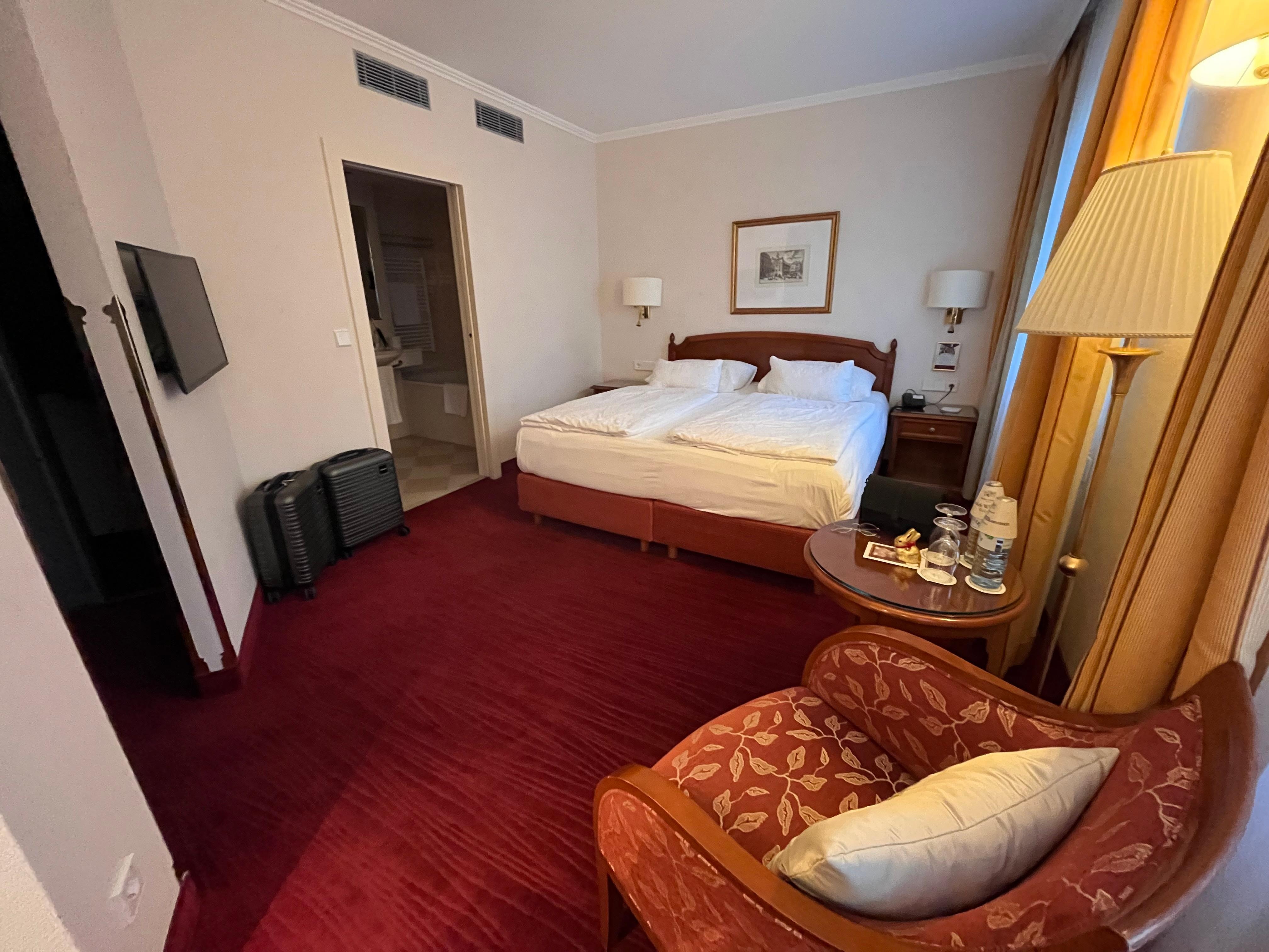 Doppelzimmer mit Hofblick