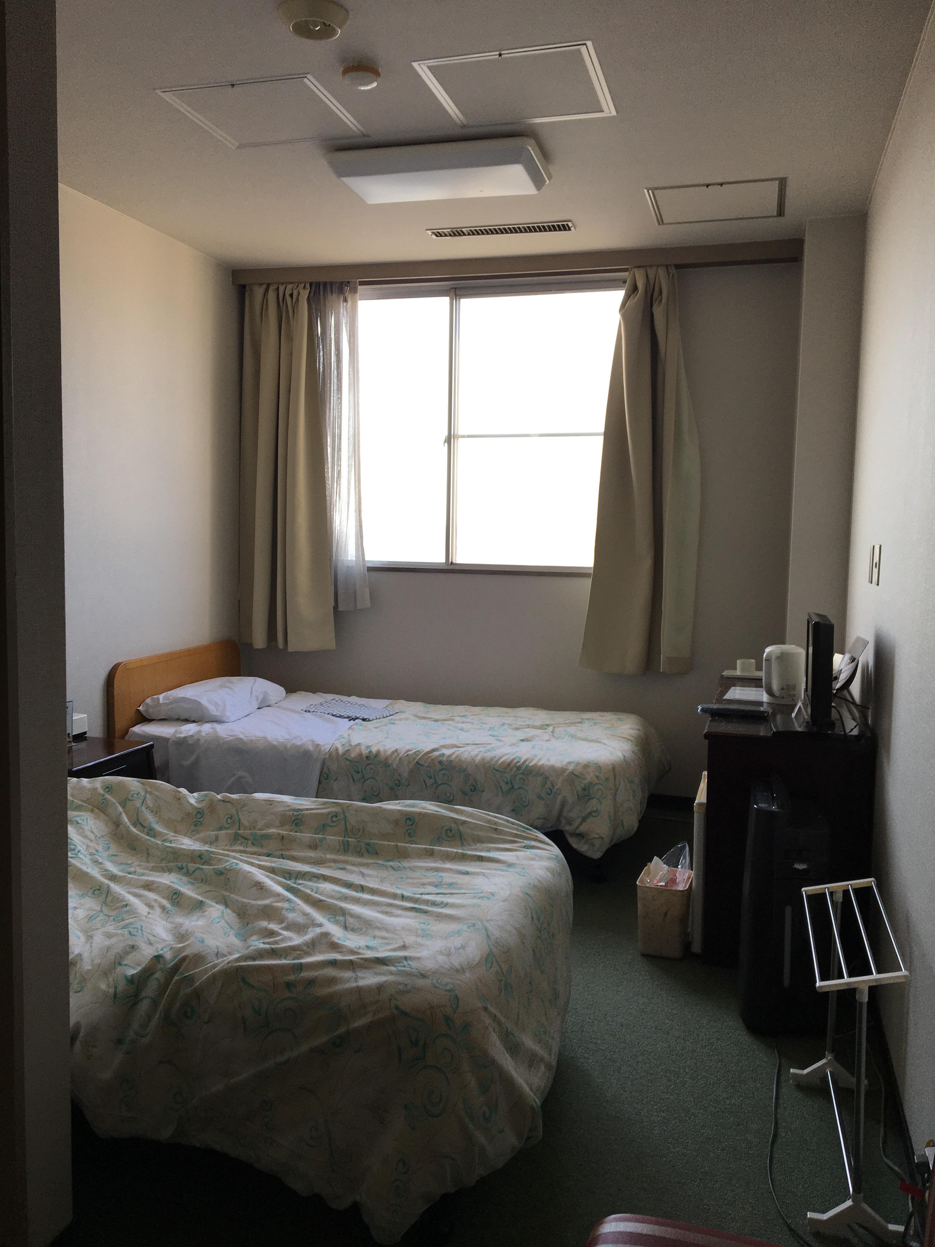 部屋は広い