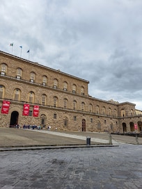 frente a museo y plaza Pitti
