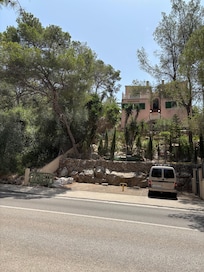 Surrounding area