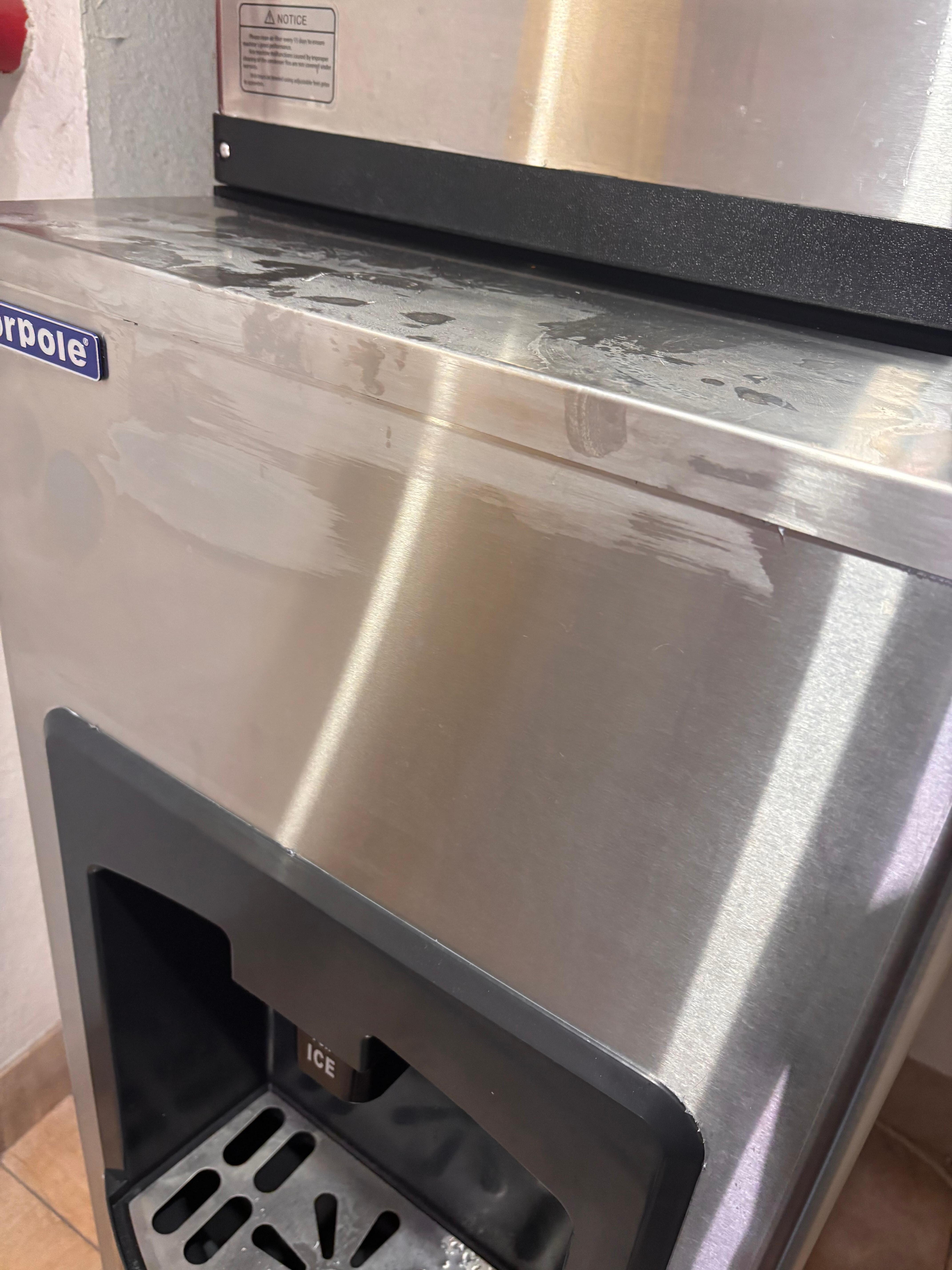 Dirty ice machine 