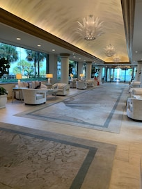 Promenade entryway