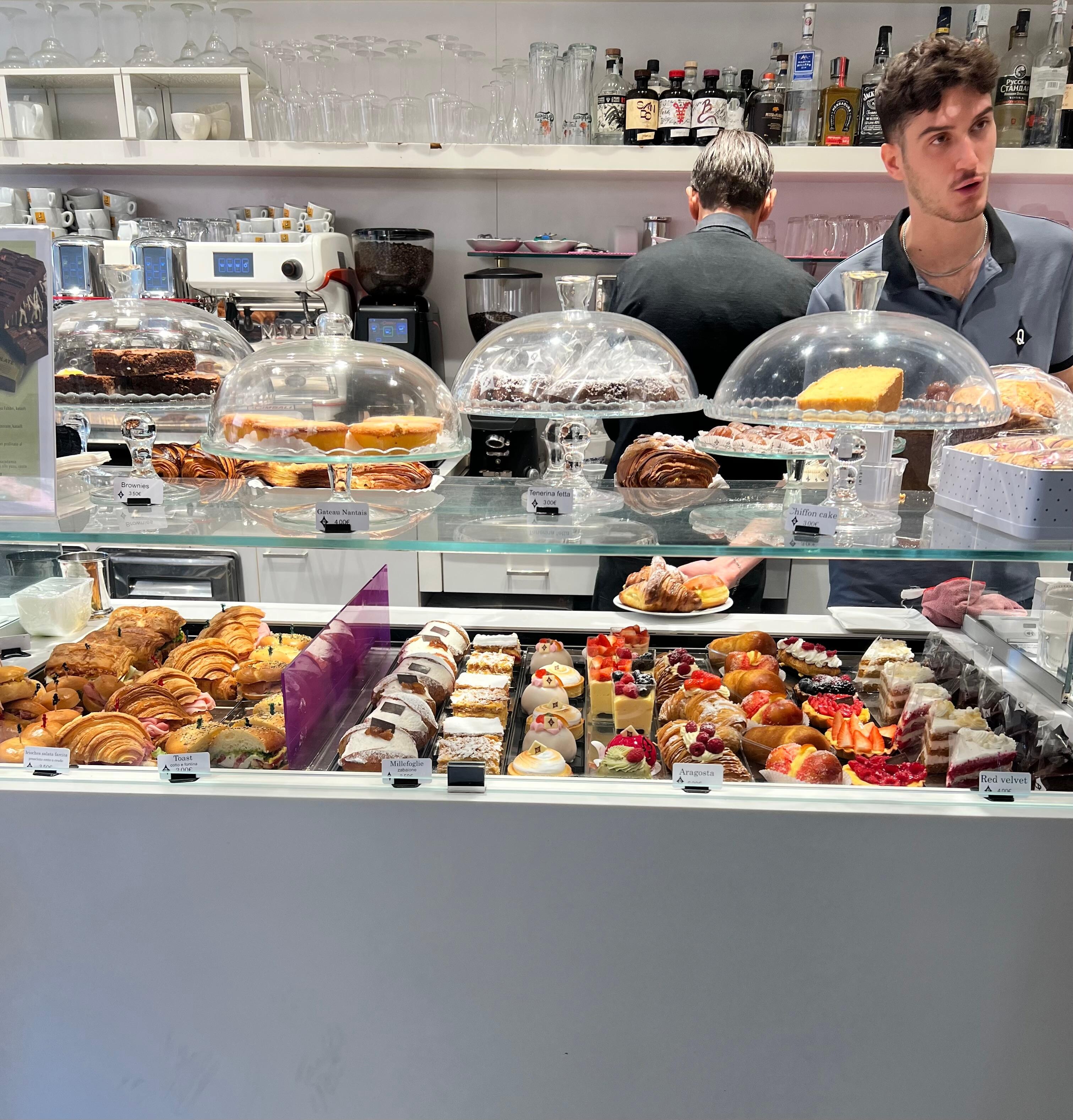 Nearby amazing breakfast place! Regina!