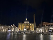 Der Petersplatz ist nur ein paar Gehminuten entfernt.