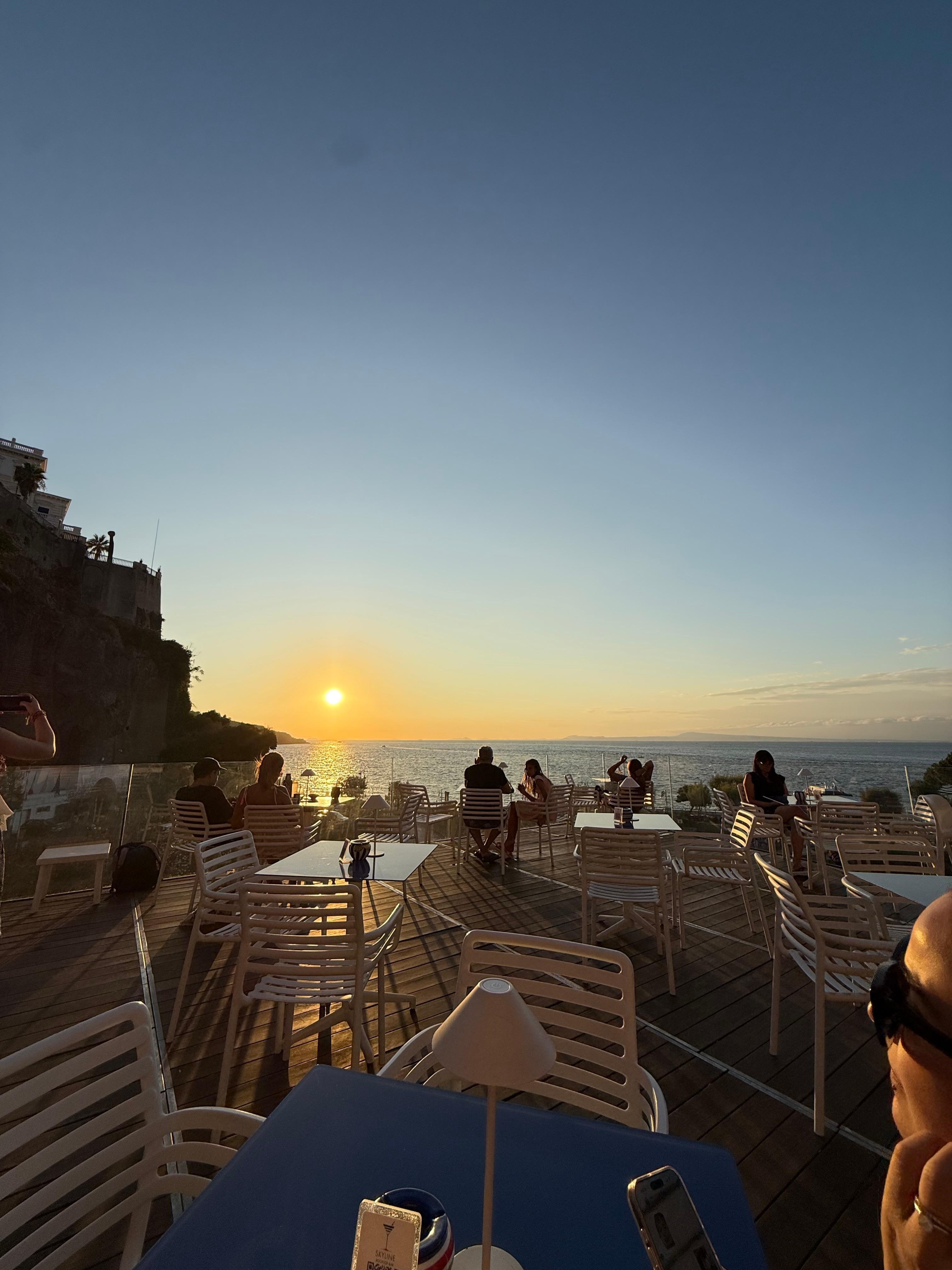 Vista del atardecer desde el área de alberca 