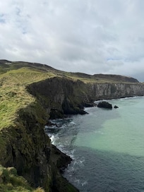 Nearby (5 minutes) hike/walk Carrick-a-Rede - not to miss!