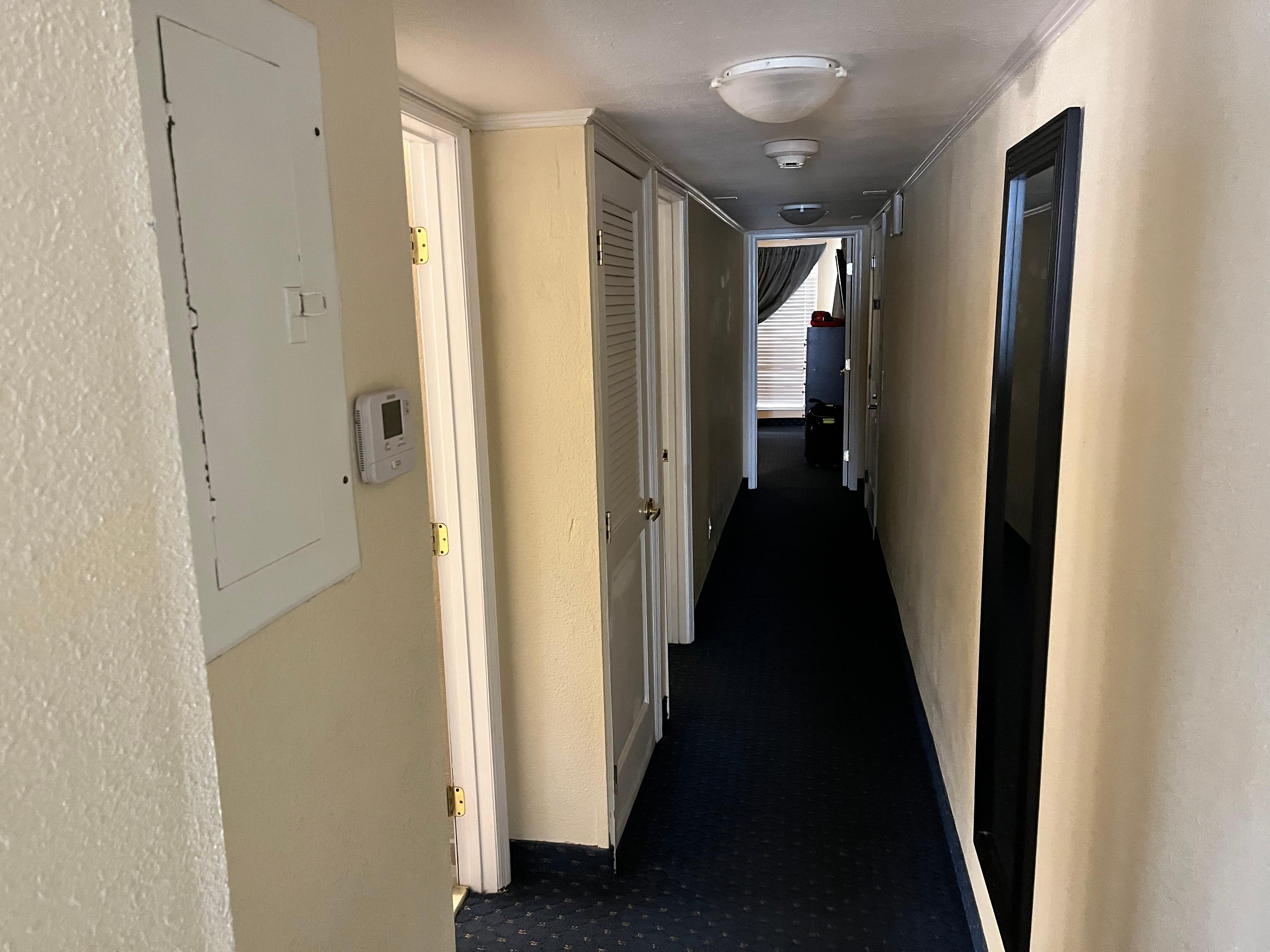 Hallway to livingroom