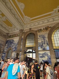São Bento train station (20,000 tiles)