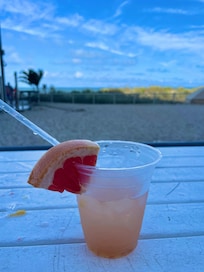 Beachfront grapefruit crush!