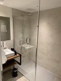 Bathroom very modern