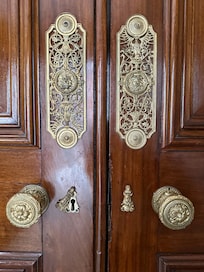 These gorgeous doorknobs! Solid wood and brass the real deal!!