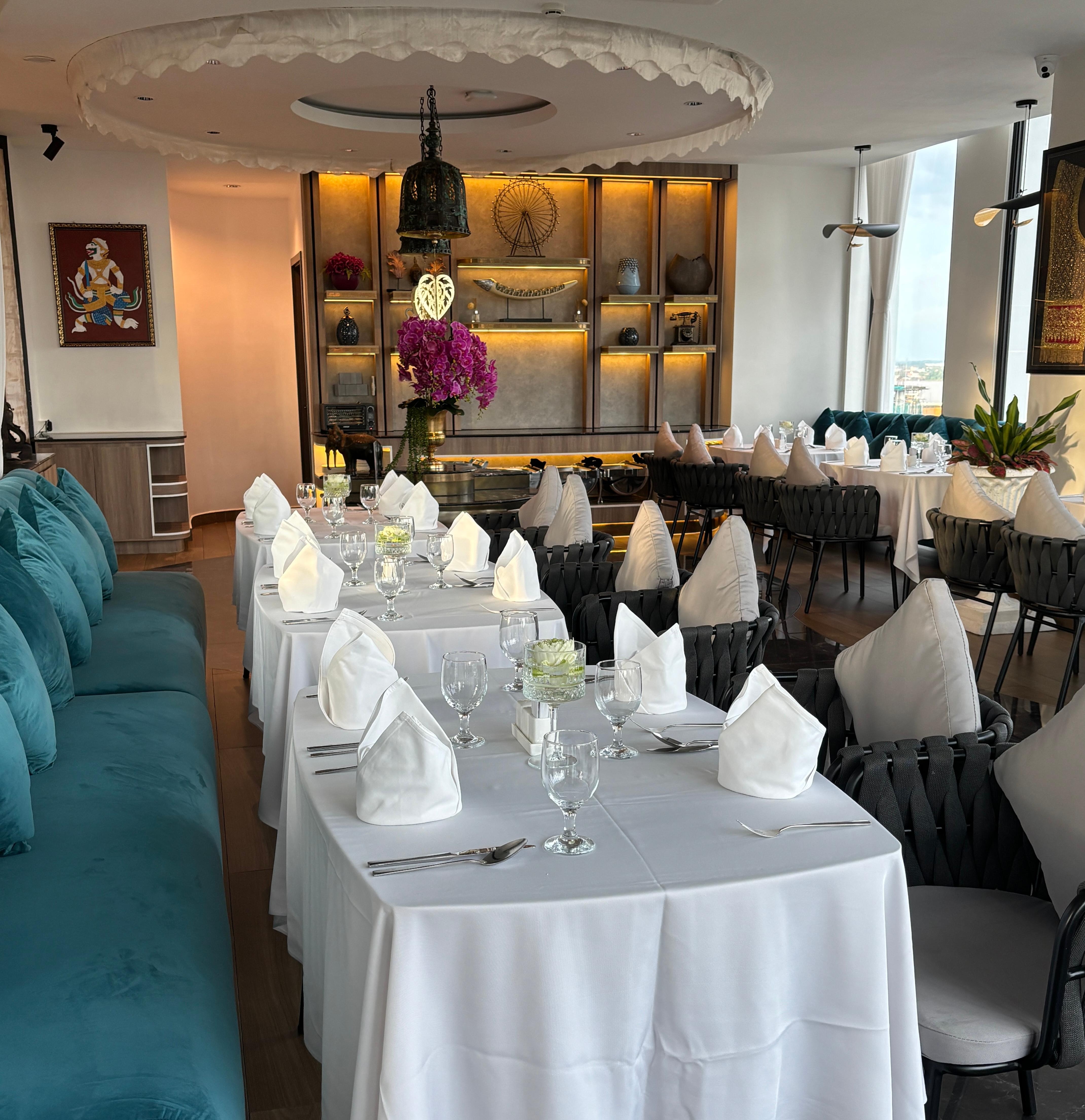 The Savory Restaurant 