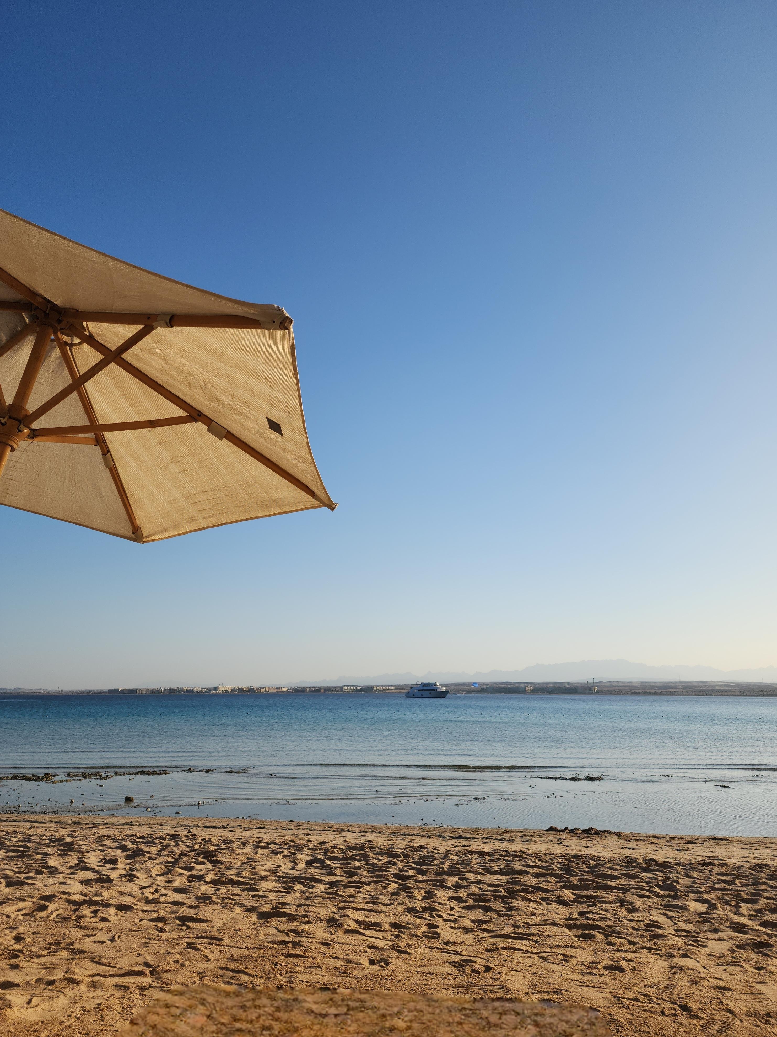 Rocky beach bring your aqua shoes 