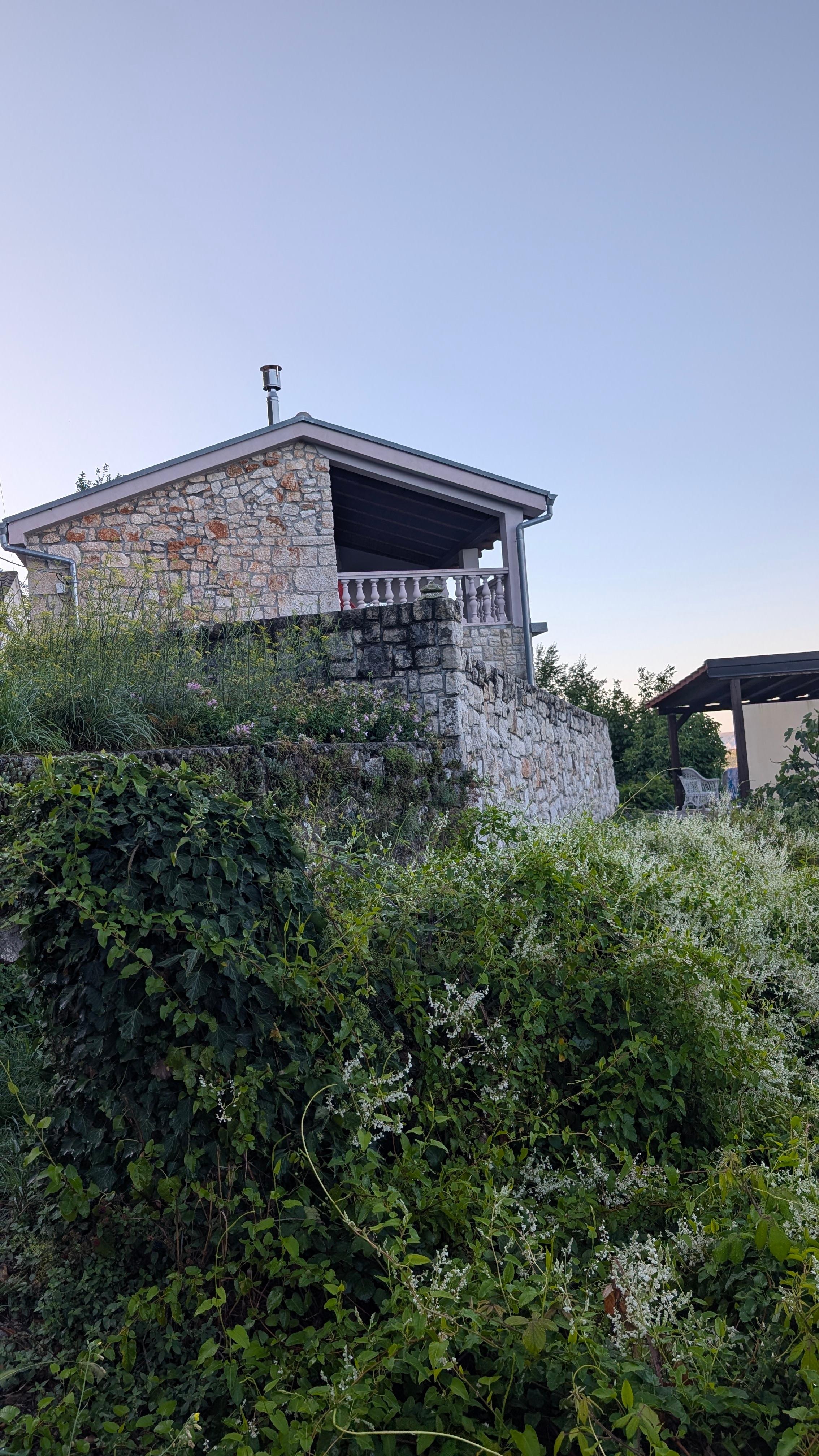 2te Anfahrt, Sicht auf das Ferienhaus 