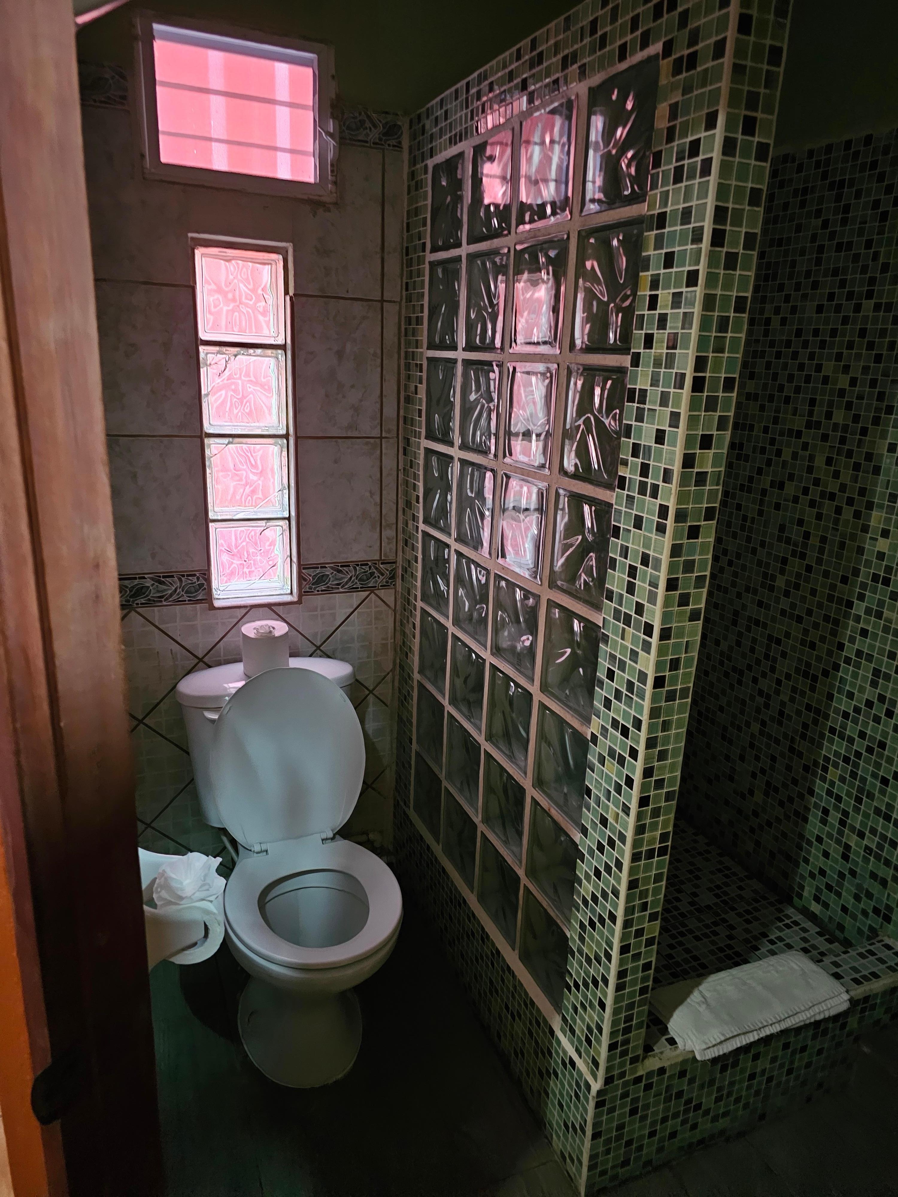 Restroom. Impressive water pressure.