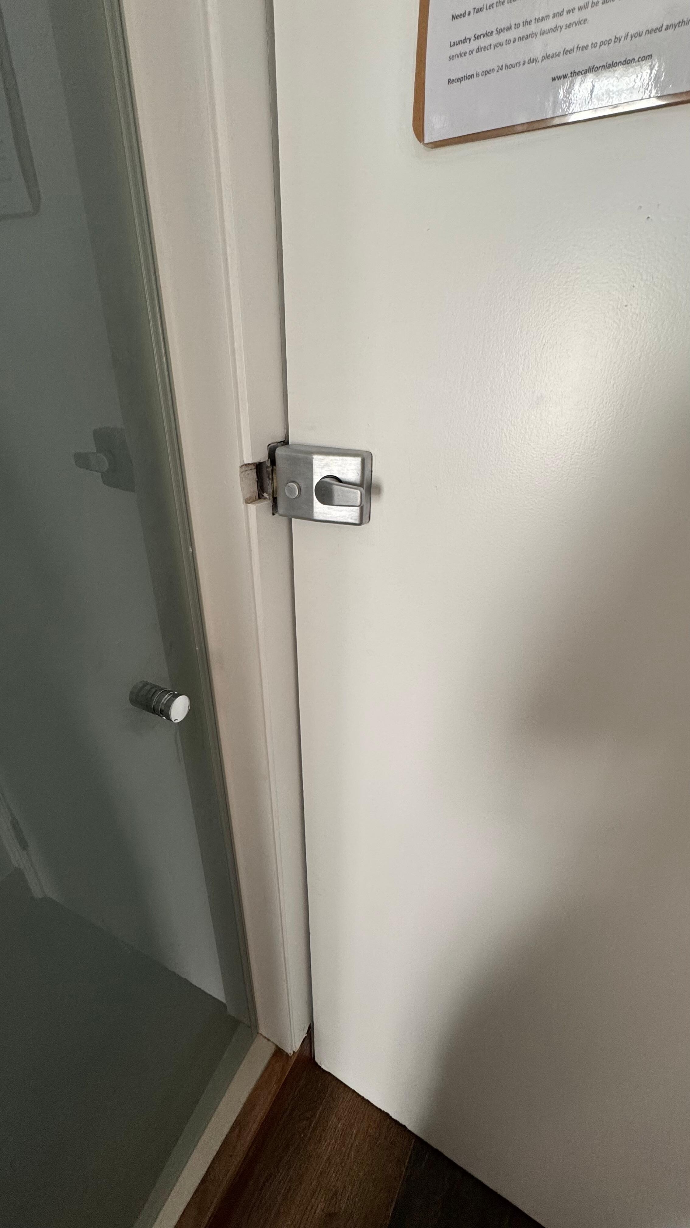 Door lock, heavily worn and didn’t bolt securely