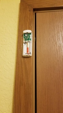 Missing battery/no cover