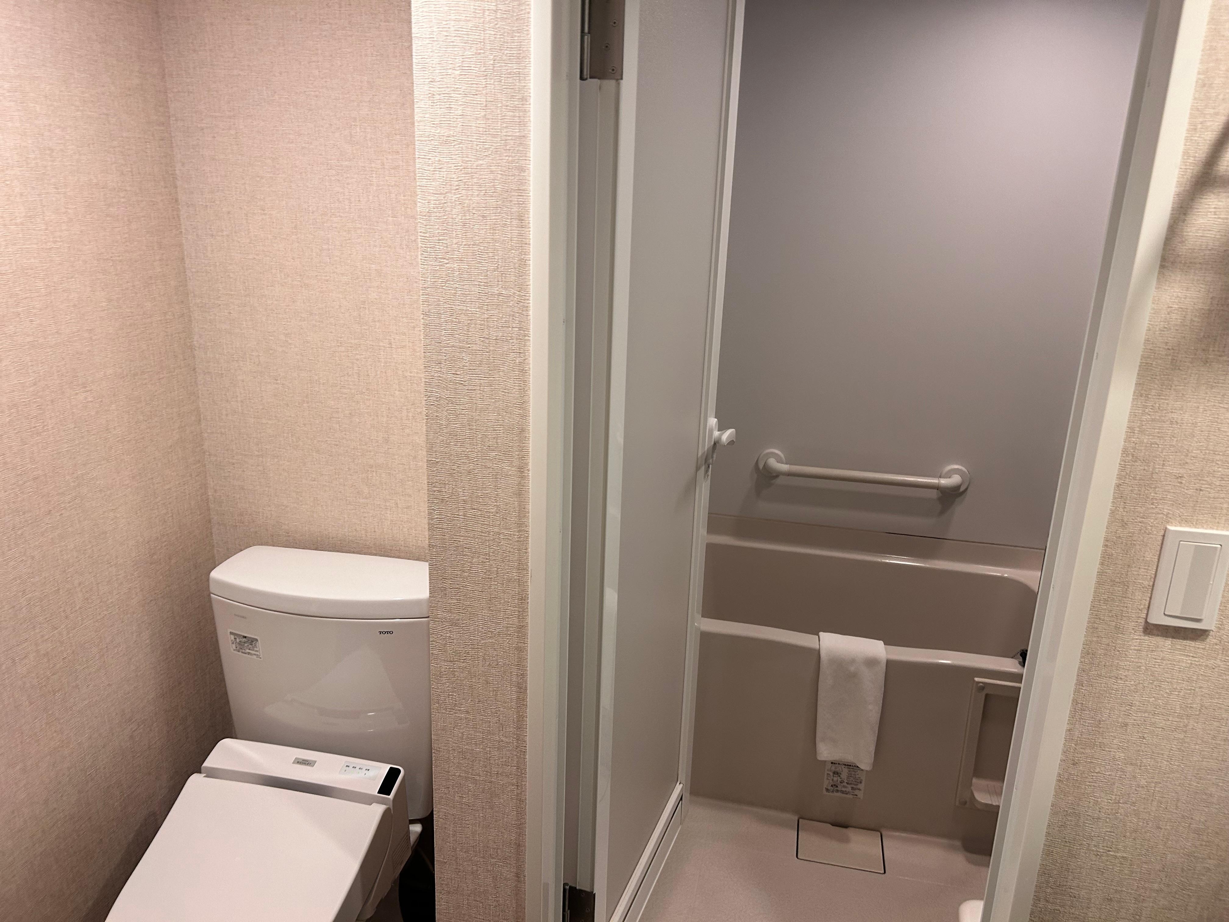 乾濕分離還有浴缸🛁