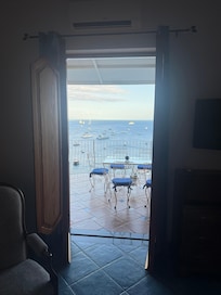 Living room to deck (South)