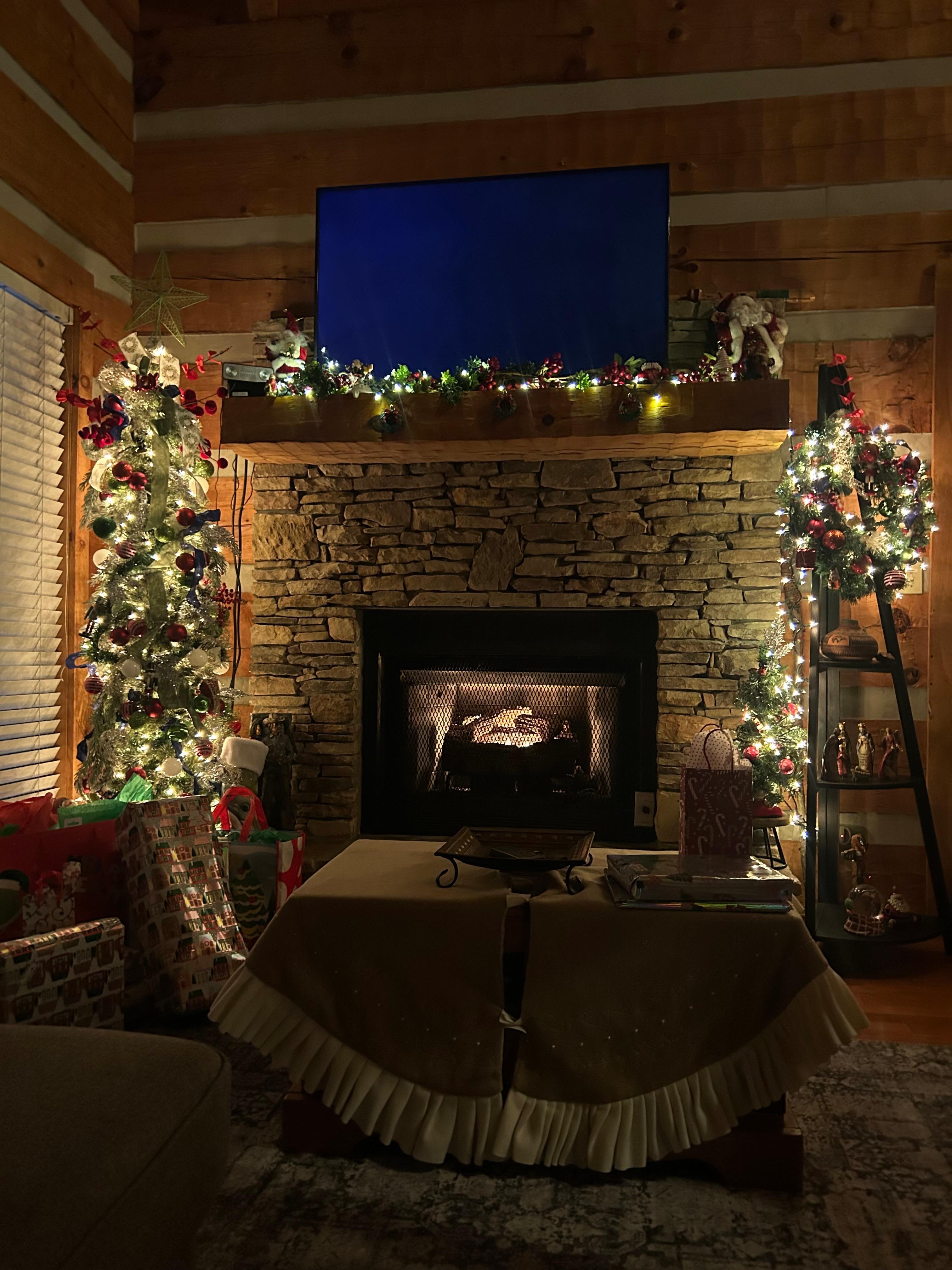 Cozy decorated for Christmas. 