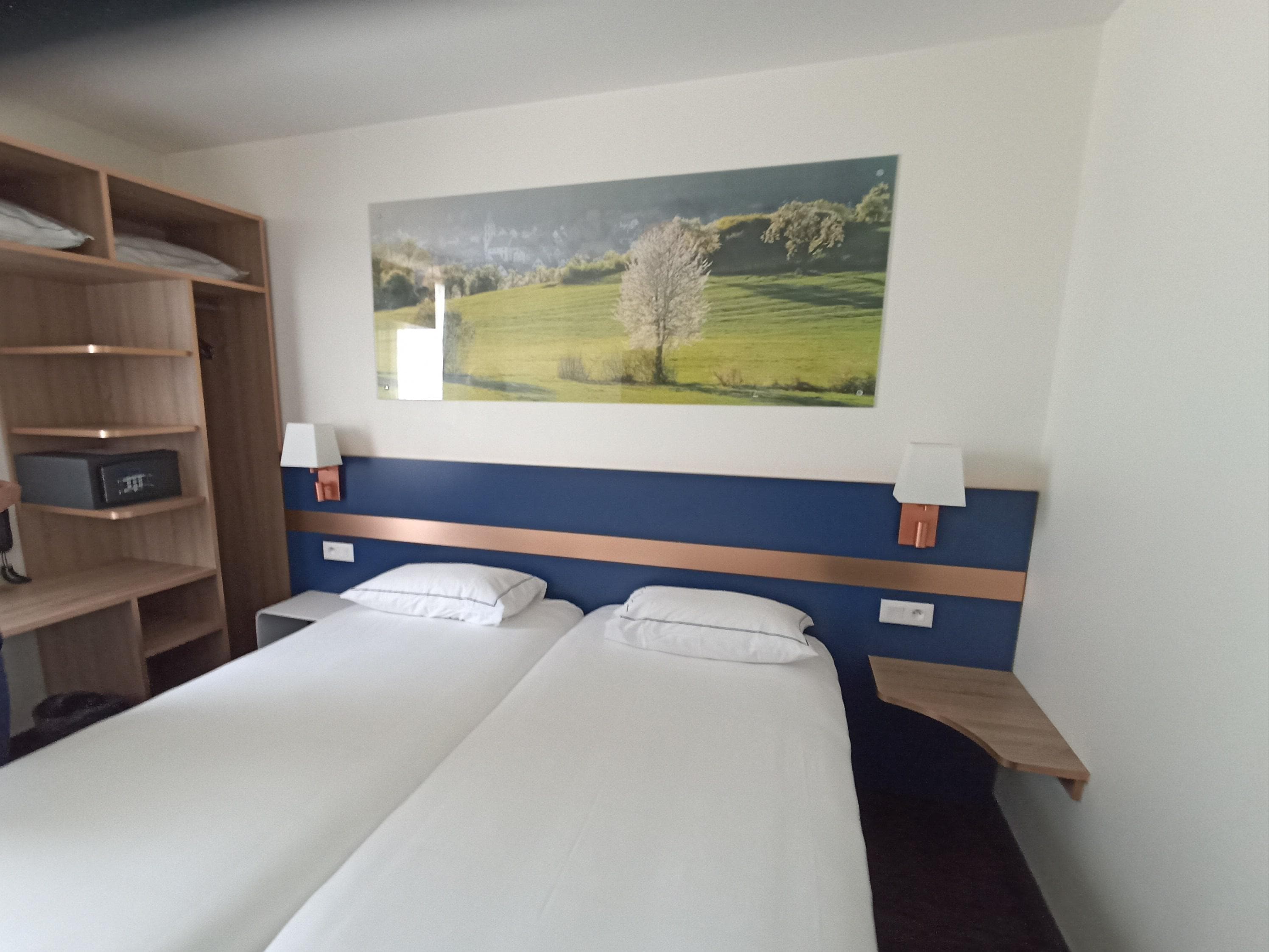 Chambre lits jumeaux 