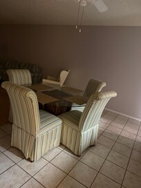 Comfy chairs at the table!