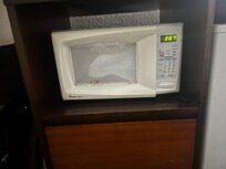 All the appliances were old and rusted.