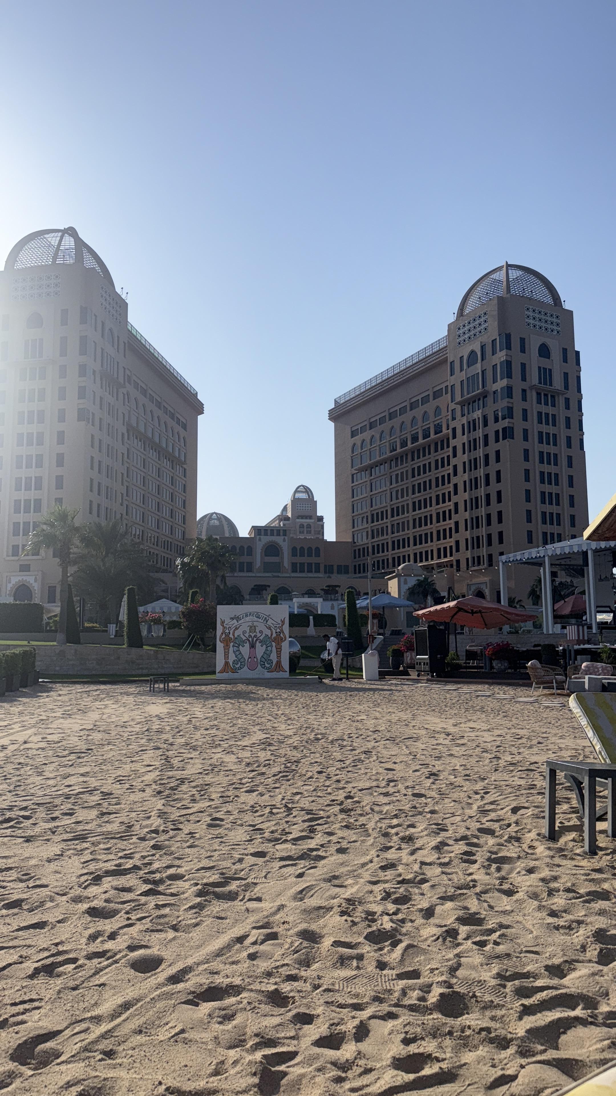 Vista do hotel, foto tirada da praia privativa 