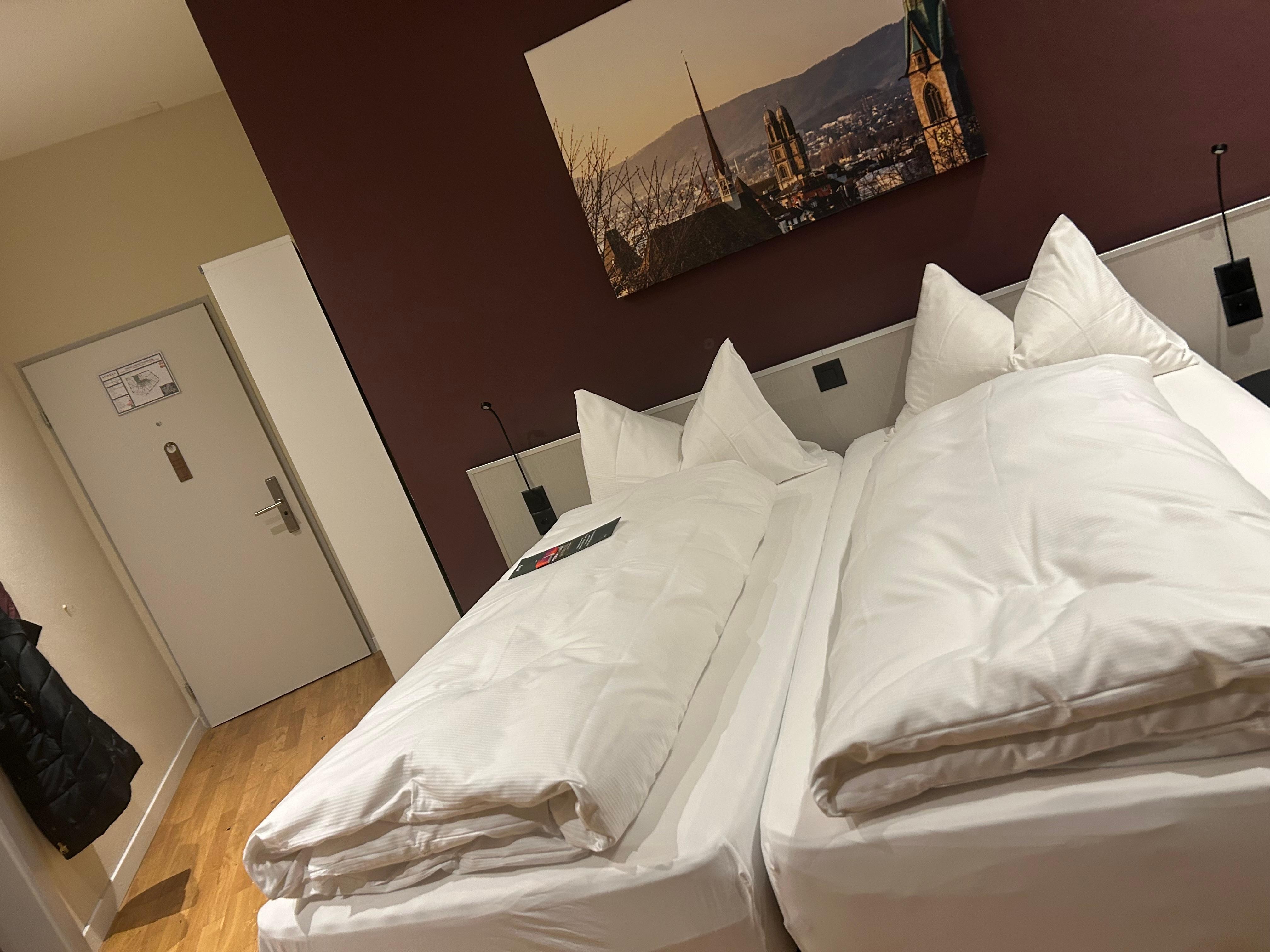 Amazing perfectly made beds, room very clean and cosy 
