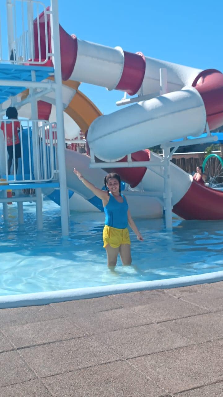Park aquático infantil. Minha menina amo