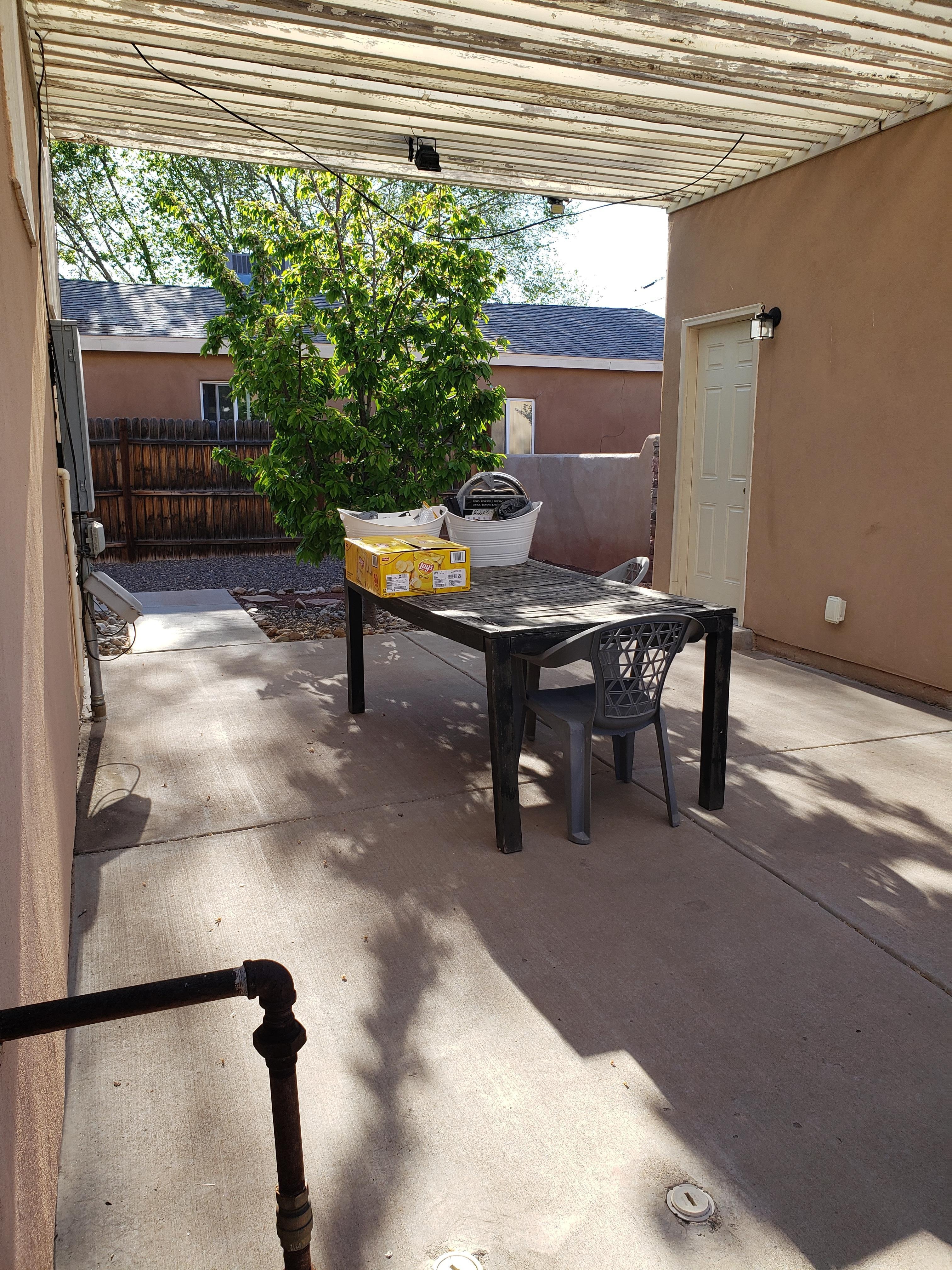 The breezeway table I mentioned