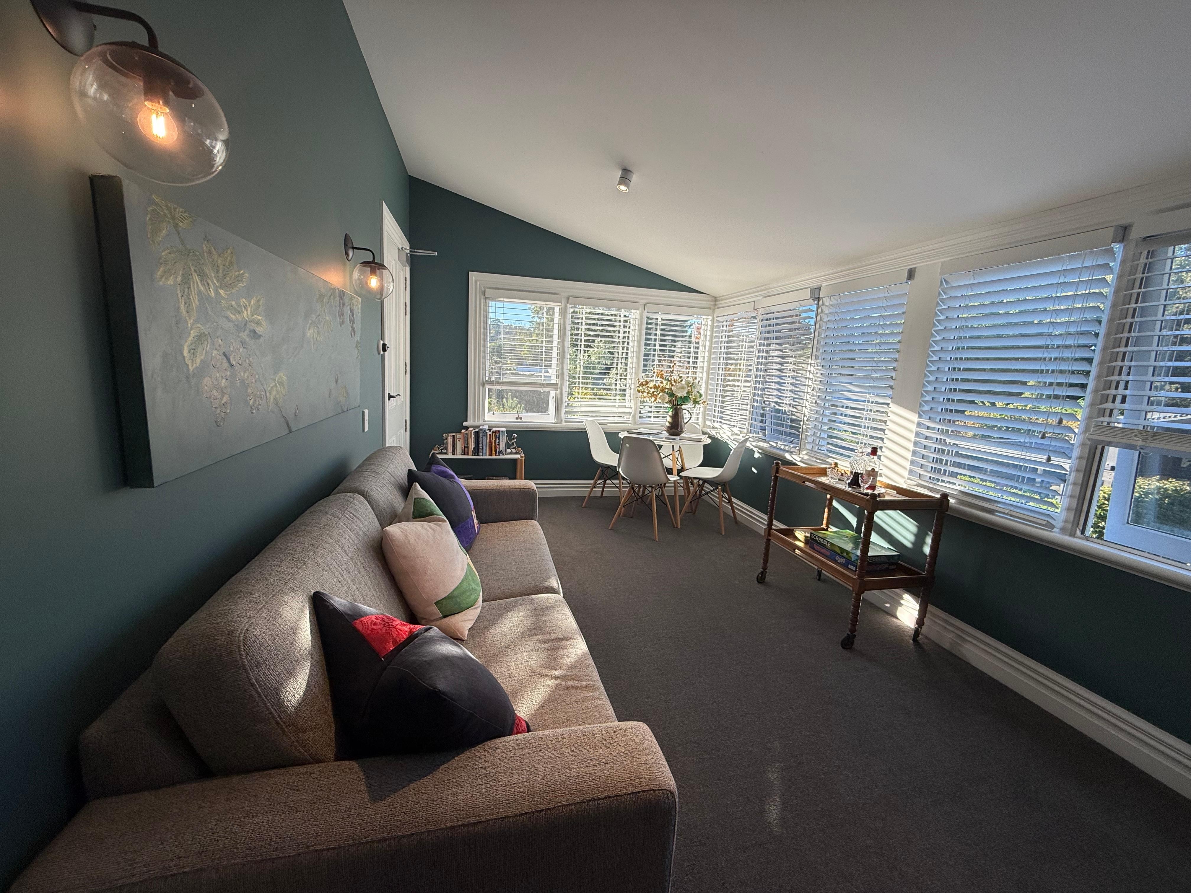 Sitting room (upstairs)