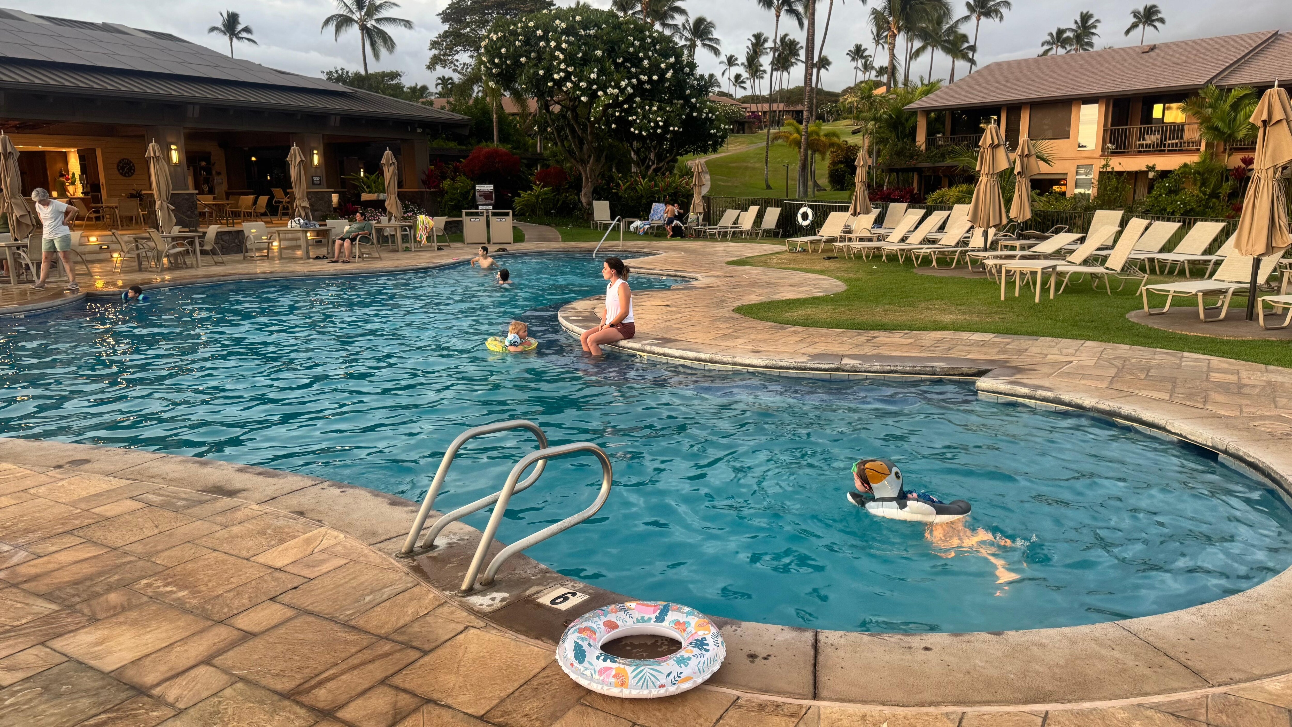 Pavilion pool with excellent ocean views