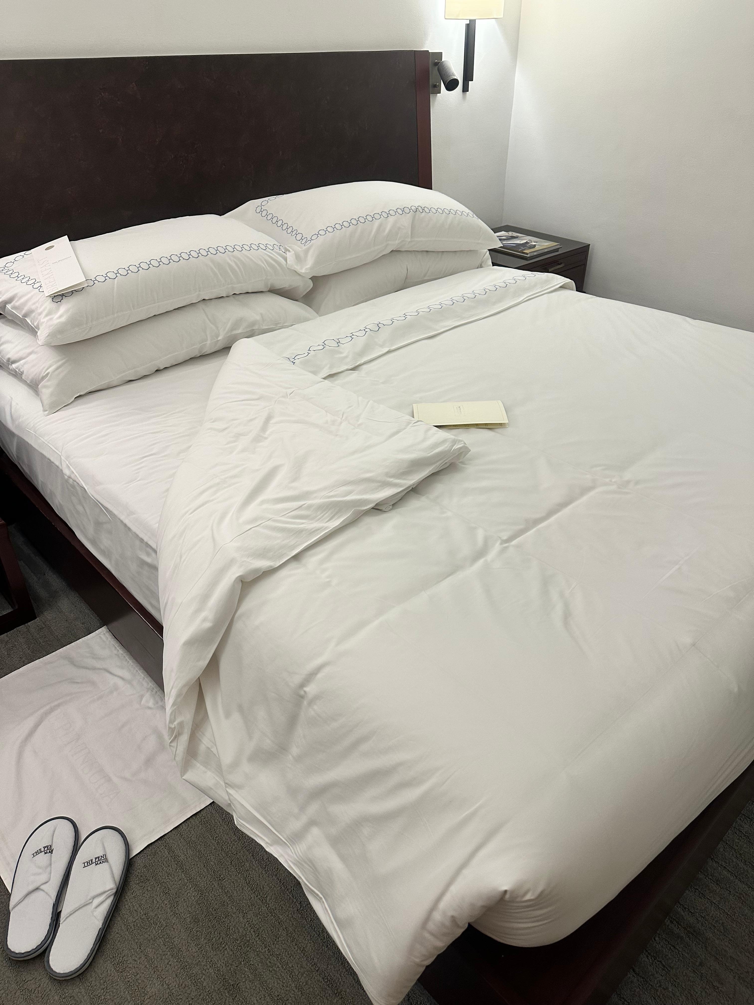 Bed turn down service 